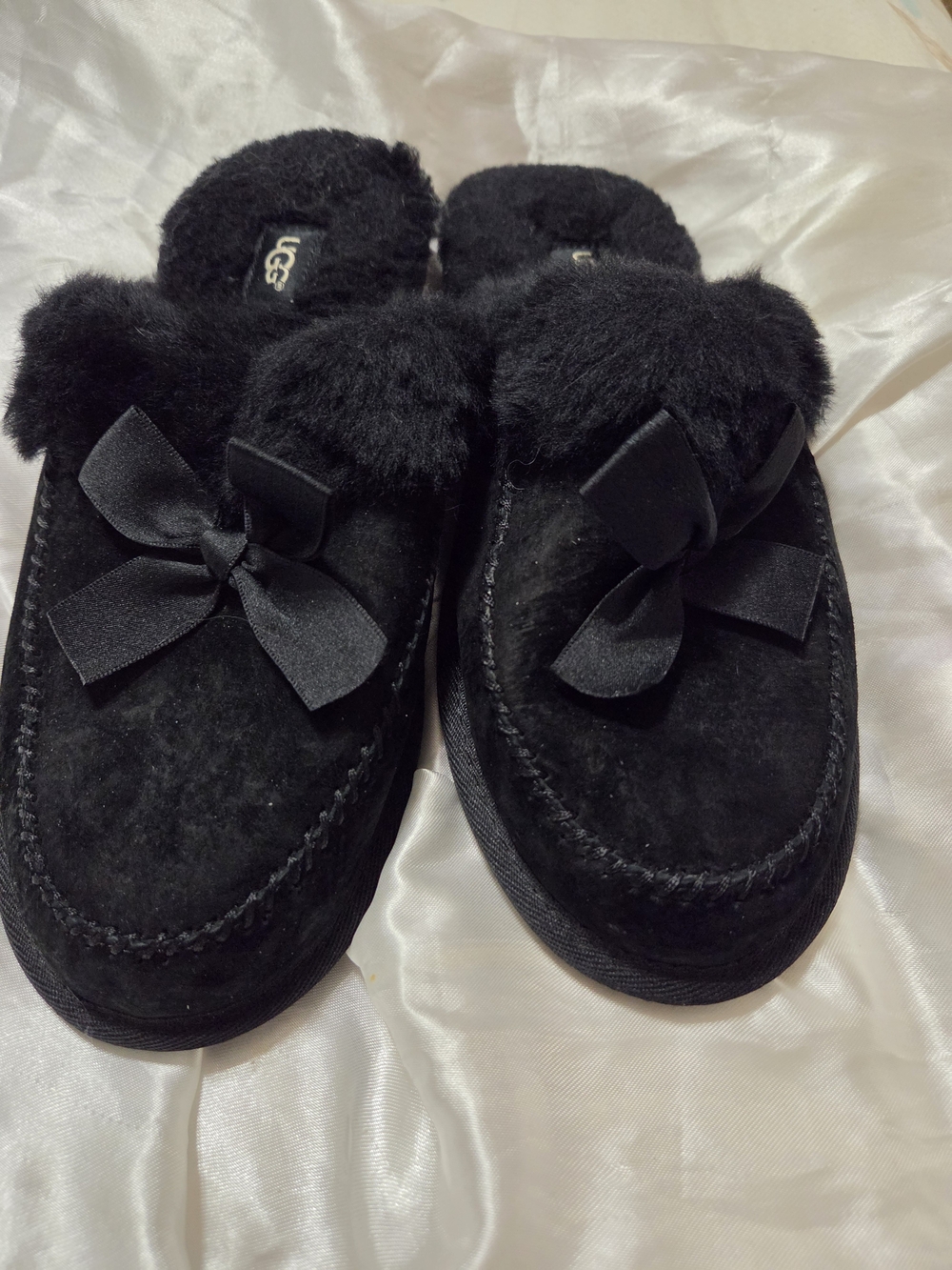 UGG Women’s Black Suede Shearling Slip-On Slippers with Bow Accent